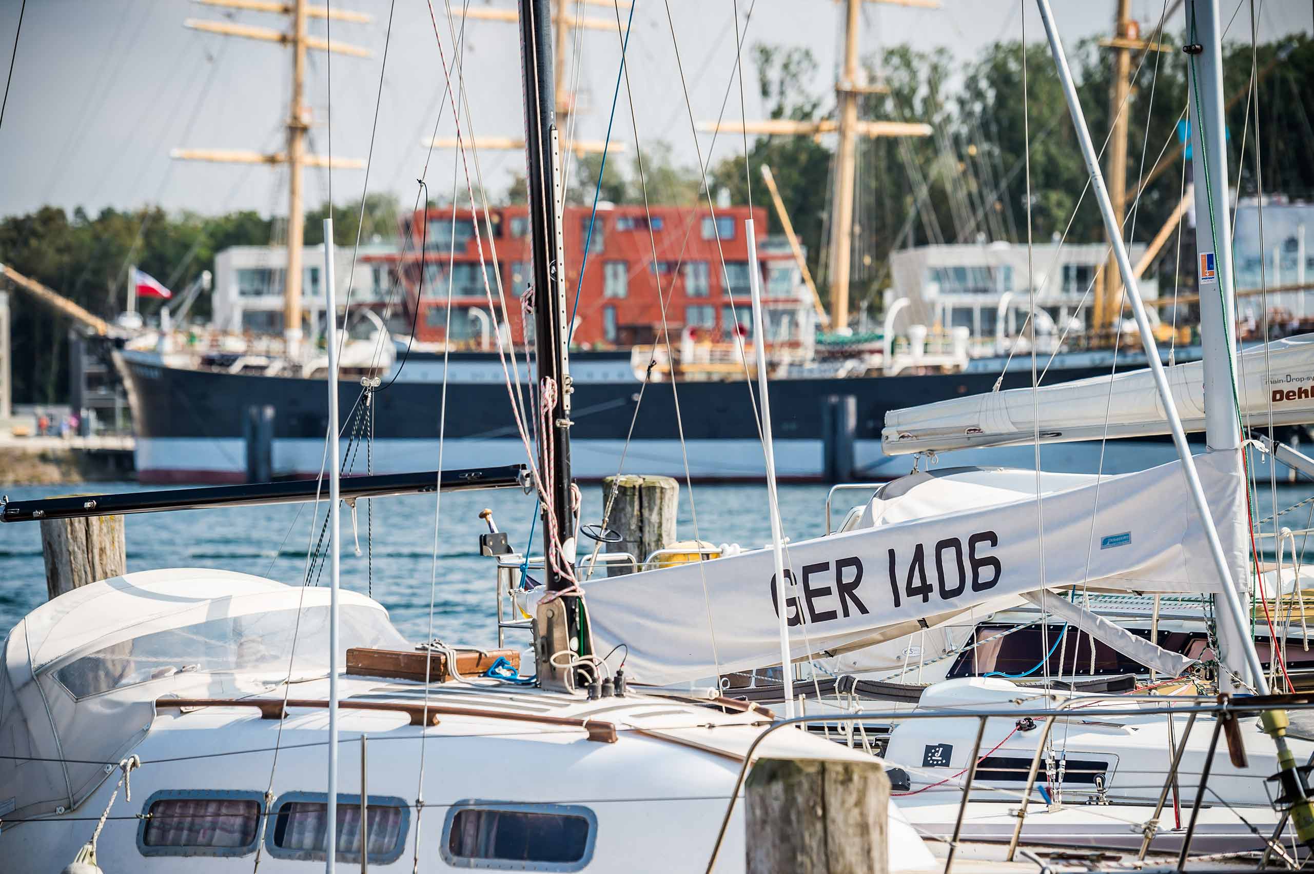 Segelbotte im Hafen