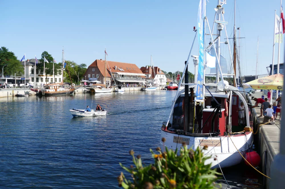 Hafen mit Schiffe in Neustadt
