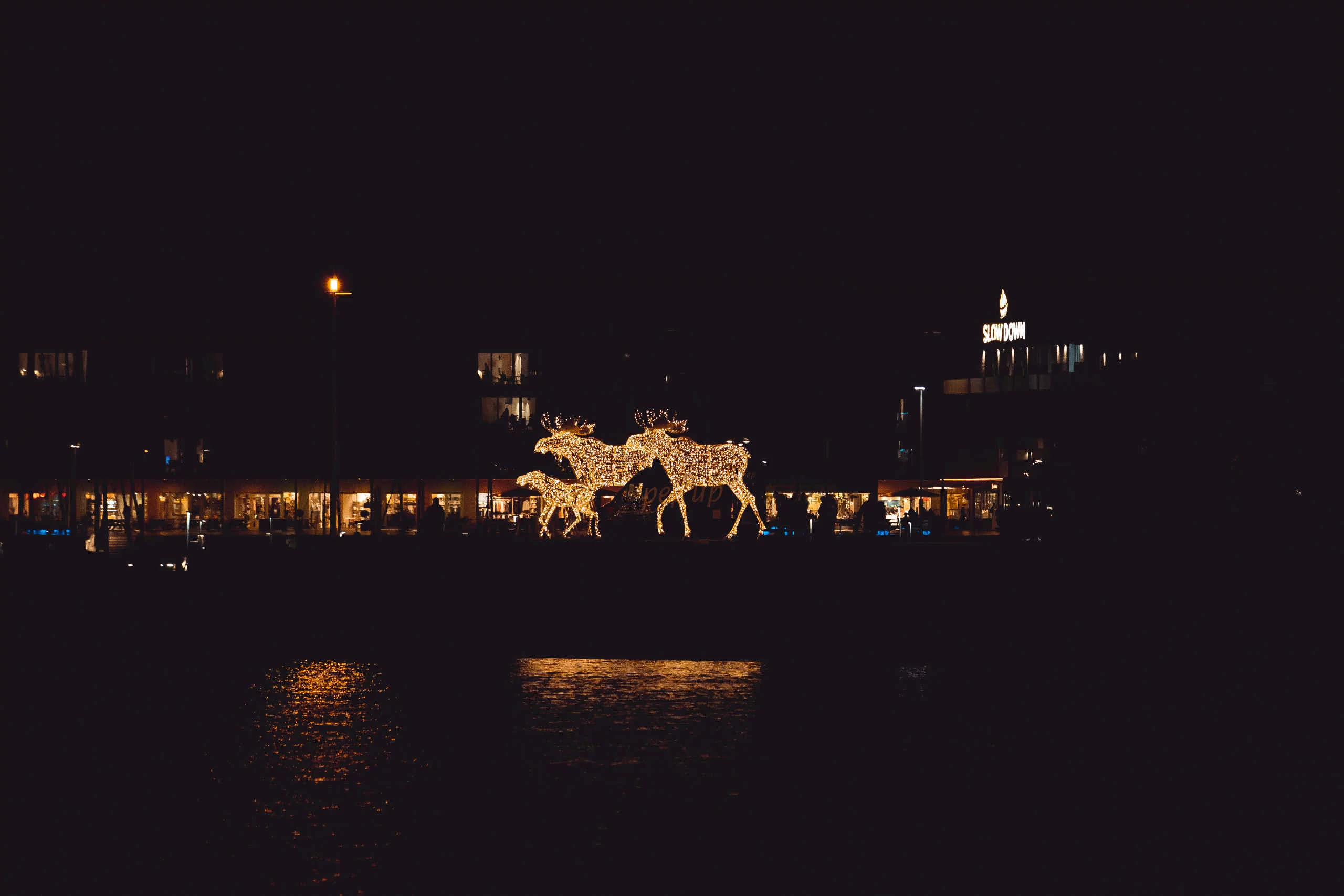 Trelche in Travemünde bei Nacht